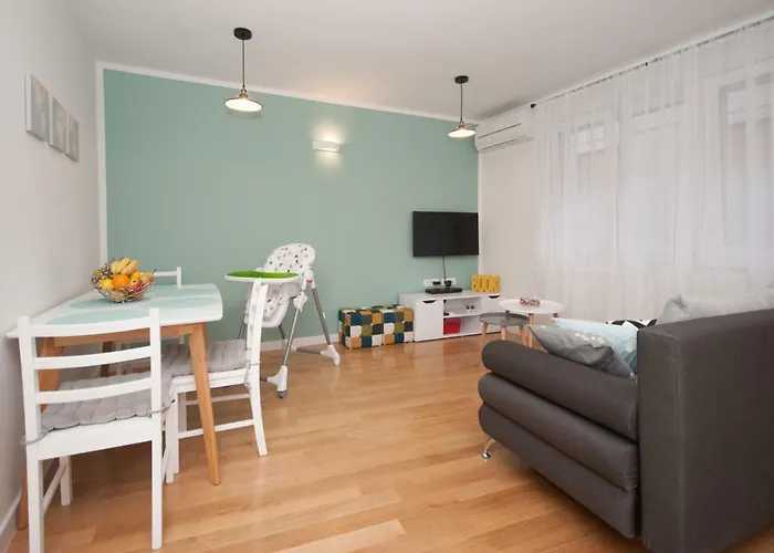 Mia Апартаменты *